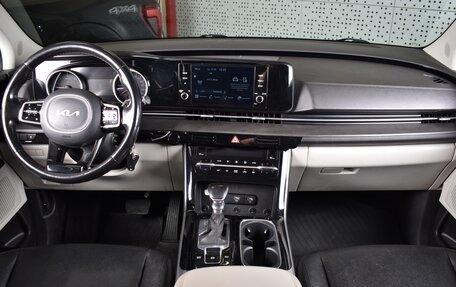 KIA Carnival, 2021 год, 3 750 000 рублей, 9 фотография