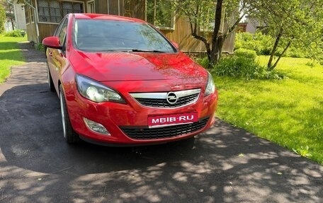 Opel Astra J, 2012 год, 1 100 000 рублей, 1 фотография