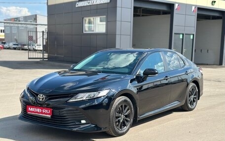 Toyota Camry, 2019 год, 2 500 000 рублей, 1 фотография