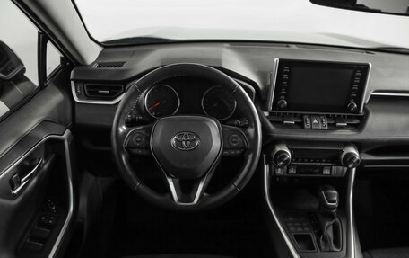 Toyota RAV4, 2020 год, 2 899 000 рублей, 11 фотография