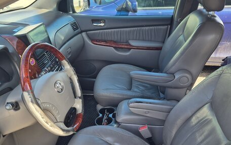 Toyota Sienna II рестайлинг, 2003 год, 1 200 000 рублей, 5 фотография