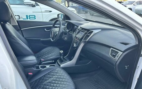 Hyundai i30 II рестайлинг, 2012 год, 855 000 рублей, 13 фотография