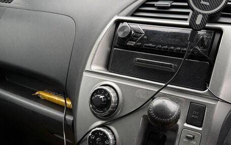 Toyota Ractis I, 2005 год, 400 000 рублей, 10 фотография