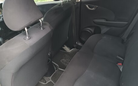 Honda Fit III, 2011 год, 900 000 рублей, 4 фотография