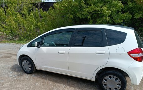 Honda Fit III, 2011 год, 900 000 рублей, 3 фотография