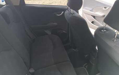 Honda Fit III, 2011 год, 900 000 рублей, 10 фотография