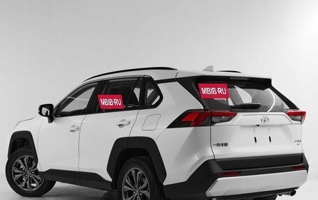 Toyota RAV4, 2025 год, 4 250 000 рублей, 4 фотография