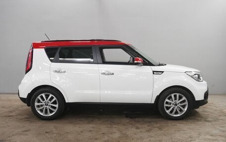KIA Soul II рестайлинг, 2017 год, 1 713 000 рублей, 3 фотография