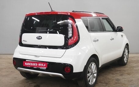 KIA Soul II рестайлинг, 2017 год, 1 713 000 рублей, 10 фотография