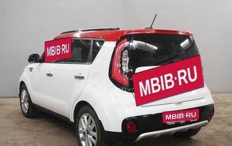 KIA Soul II рестайлинг, 2017 год, 1 713 000 рублей, 5 фотография