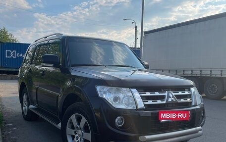Mitsubishi Pajero IV, 2014 год, 2 600 000 рублей, 2 фотография
