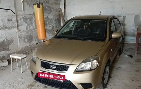 KIA Rio II, 2010 год, 620 000 рублей, 2 фотография