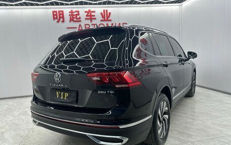Volkswagen Tiguan II, 2022 год, 2 292 000 рублей, 5 фотография