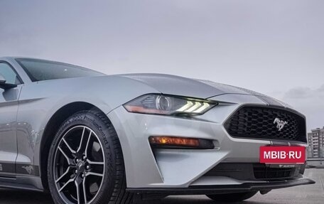 Ford Mustang VI рестайлинг, 2020 год, 2 700 000 рублей, 3 фотография