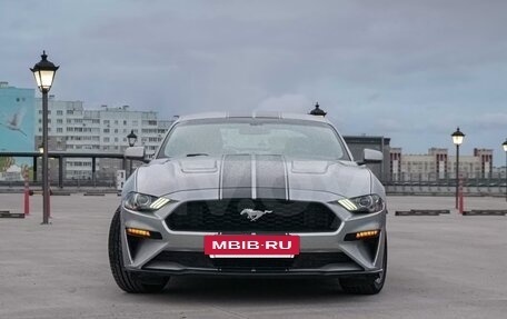 Ford Mustang VI рестайлинг, 2020 год, 2 700 000 рублей, 4 фотография