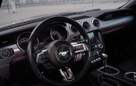 Ford Mustang VI рестайлинг, 2020 год, 2 700 000 рублей, 15 фотография