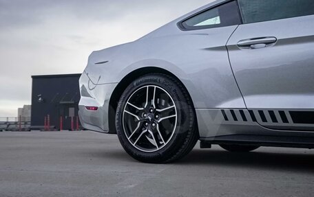 Ford Mustang VI рестайлинг, 2020 год, 2 700 000 рублей, 13 фотография