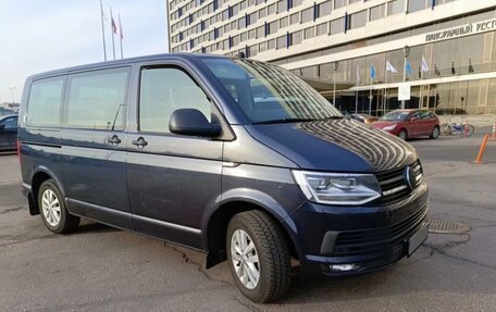 Volkswagen Multivan T6 рестайлинг, 2017 год, 3 500 000 рублей, 9 фотография