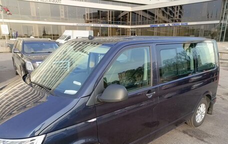 Volkswagen Multivan T6 рестайлинг, 2017 год, 3 500 000 рублей, 10 фотография