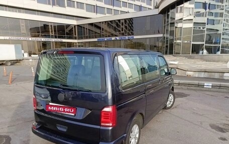 Volkswagen Multivan T6 рестайлинг, 2017 год, 3 500 000 рублей, 8 фотография