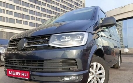 Volkswagen Multivan T6 рестайлинг, 2017 год, 3 500 000 рублей, 4 фотография