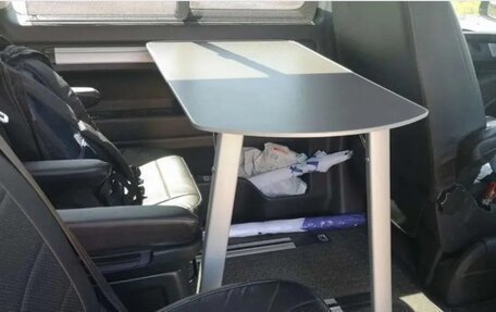 Volkswagen Multivan T6 рестайлинг, 2017 год, 3 500 000 рублей, 21 фотография