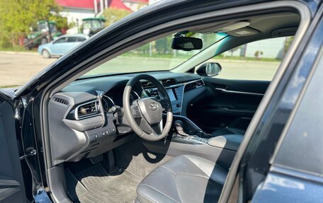 Toyota Camry, 2019 год, 2 500 000 рублей, 5 фотография