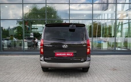 Hyundai Grand Starex Grand Starex I рестайлинг 2, 2020 год, 4 000 000 рублей, 4 фотография