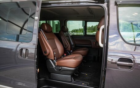 Hyundai Grand Starex Grand Starex I рестайлинг 2, 2020 год, 4 000 000 рублей, 13 фотография