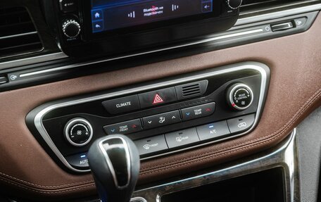 Hyundai Grand Starex Grand Starex I рестайлинг 2, 2020 год, 4 000 000 рублей, 21 фотография