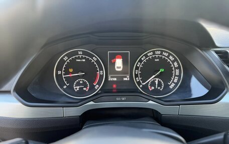Skoda Superb III рестайлинг, 2016 год, 1 999 000 рублей, 10 фотография