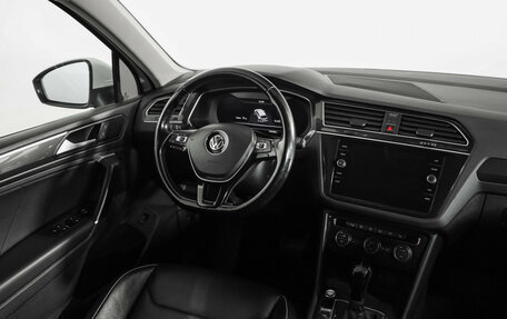 Volkswagen Tiguan II, 2018 год, 2 189 000 рублей, 9 фотография