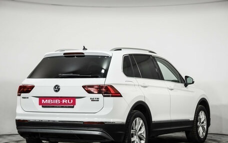 Volkswagen Tiguan II, 2018 год, 2 189 000 рублей, 5 фотография