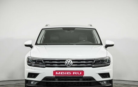 Volkswagen Tiguan II, 2018 год, 2 189 000 рублей, 2 фотография