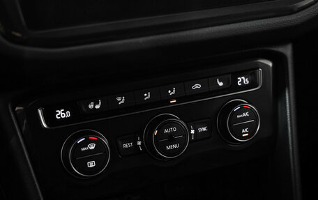 Volkswagen Tiguan II, 2018 год, 2 189 000 рублей, 17 фотография