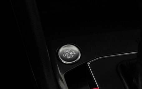 Volkswagen Tiguan II, 2018 год, 2 189 000 рублей, 19 фотография