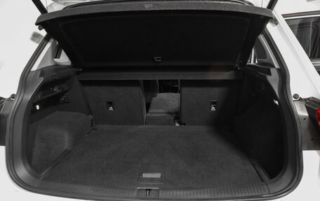 Volkswagen Tiguan II, 2018 год, 2 189 000 рублей, 31 фотография