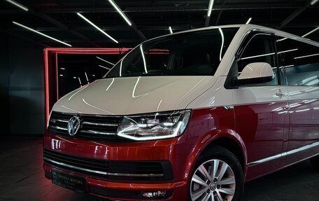 Volkswagen Multivan T6 рестайлинг, 2019 год, 4 600 000 рублей, 2 фотография