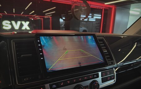 Volkswagen Multivan T6 рестайлинг, 2019 год, 4 600 000 рублей, 22 фотография