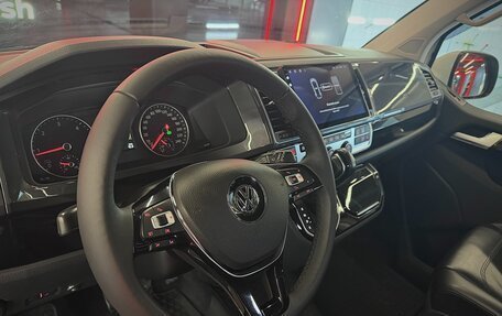 Volkswagen Multivan T6 рестайлинг, 2019 год, 4 600 000 рублей, 20 фотография