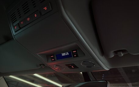 Volkswagen Multivan T6 рестайлинг, 2019 год, 4 600 000 рублей, 29 фотография