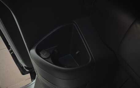 Volkswagen Multivan T6 рестайлинг, 2019 год, 4 600 000 рублей, 36 фотография