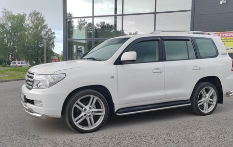 Toyota Land Cruiser 200, 2010 год, 3 100 000 рублей, 2 фотография