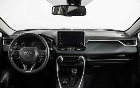 Toyota RAV4, 2021 год, 3 649 000 рублей, 10 фотография