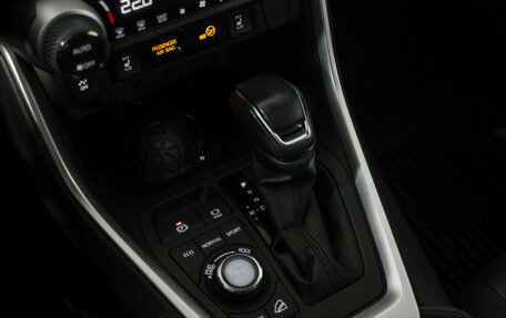 Toyota RAV4, 2021 год, 3 649 000 рублей, 17 фотография