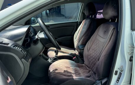 Hyundai Solaris II рестайлинг, 2015 год, 749 000 рублей, 10 фотография