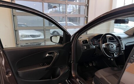 Volkswagen Polo VI (EU Market), 2016 год, 1 000 000 рублей, 20 фотография