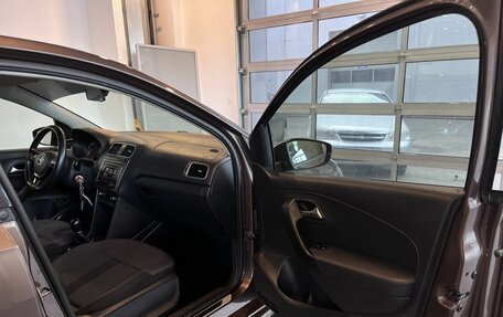 Volkswagen Polo VI (EU Market), 2016 год, 1 000 000 рублей, 26 фотография