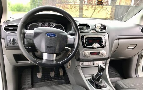 Ford Focus II рестайлинг, 2011 год, 750 000 рублей, 29 фотография