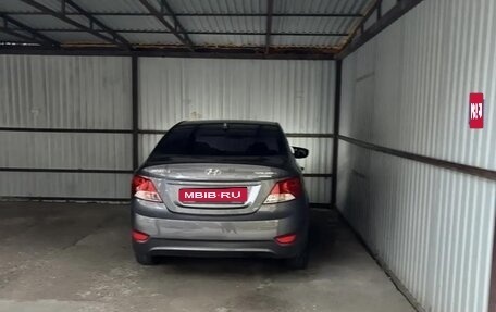 Hyundai Solaris II рестайлинг, 2012 год, 870 000 рублей, 1 фотография